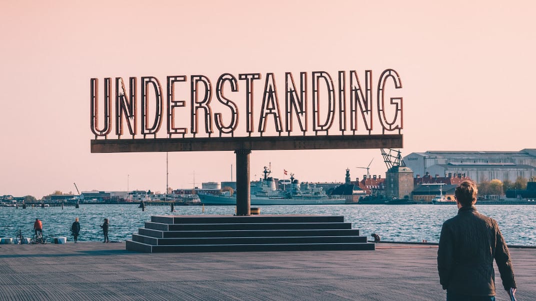 The SEMANTIC Knowledge Graph